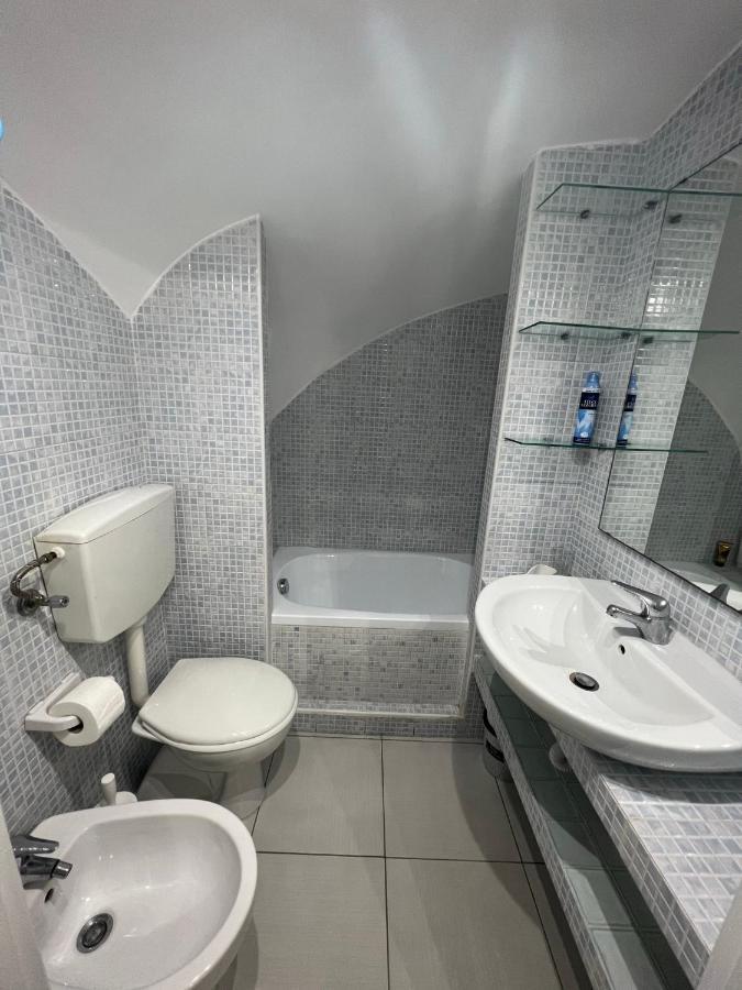 Sciabbacco House Apartment เนเปิลส์ ภายนอก รูปภาพ